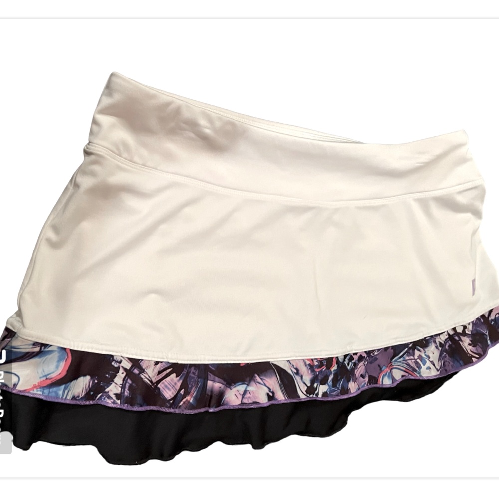 Prince, medium, tennis skirt. In good condition!